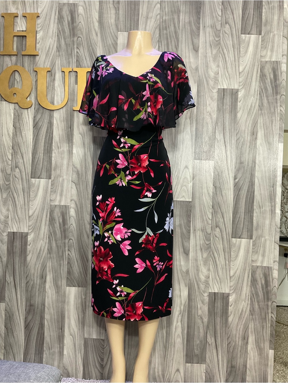 connected apparel Black Floral Ruffle-Sleeve Midi Dress